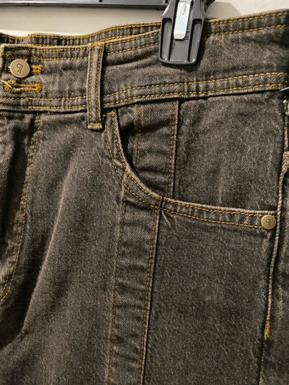 Anthropologie Pilcro Seamed Denim Shorts - Size 30 - Picture 7 of 12